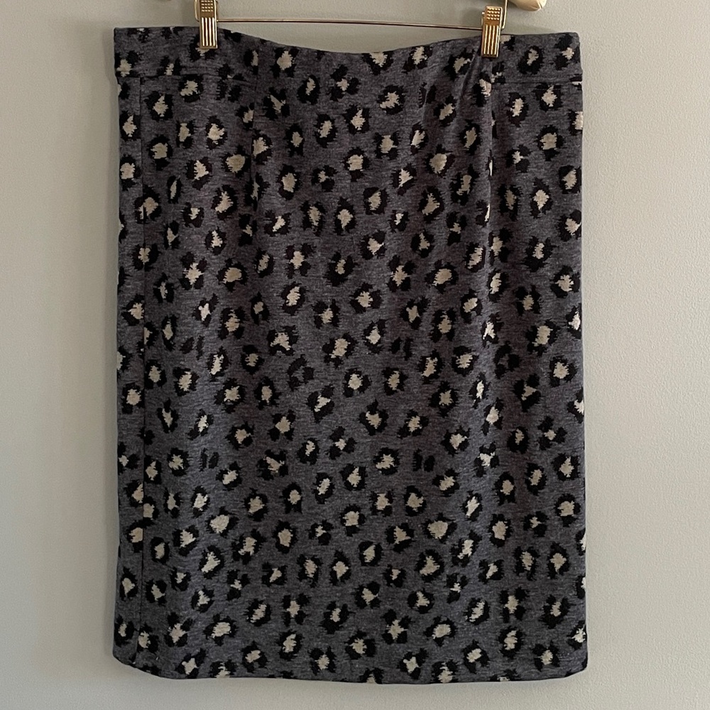 LOFT Charcoal Animal Print Knit Straight Pencil Skirt Sz XL